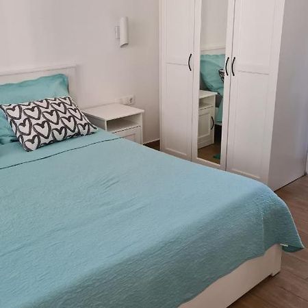 Dora Hotel Njivice Bagian luar foto